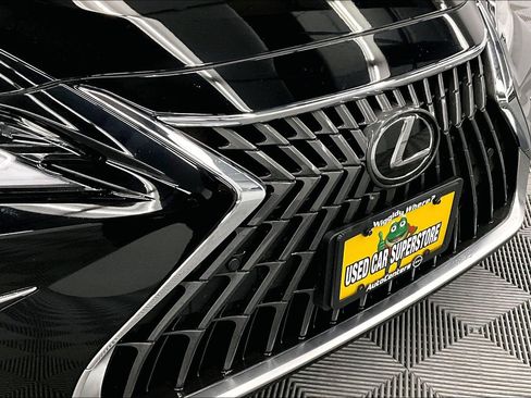 Used 2024 Lexus ES 350 w/ Premium Package FWD image 33