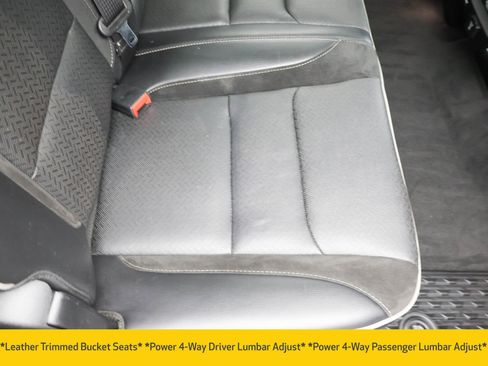 Used 2020 RAM 1500 Laramie AWD/4WD image 34