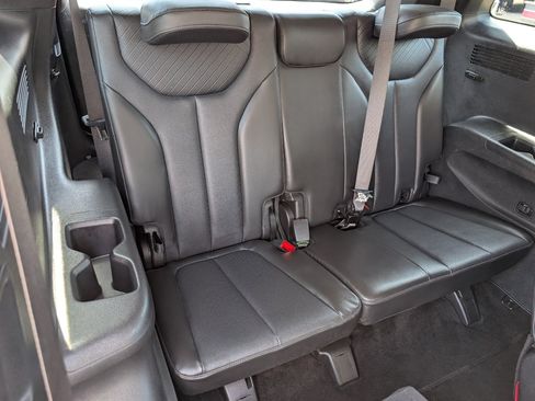 Used 2024 Hyundai Palisade SEL FWD image 6