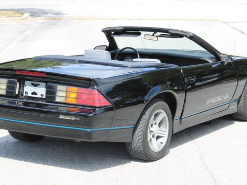 Used 1988 Chevrolet Camaro LT RWD image 10