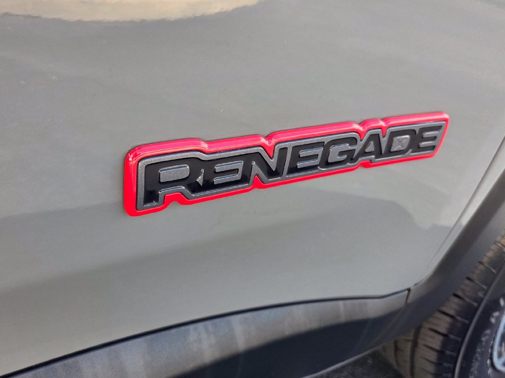 Used 2023 Jeep Renegade Trailhawk w/ Sun/Sound Group AWD/4WD image 17