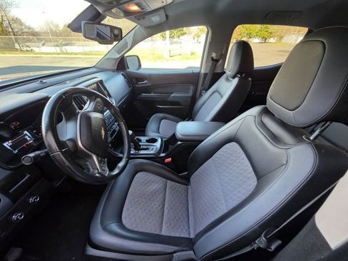 Used 2017 Chevrolet Colorado Z71 image 12