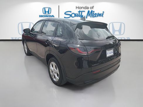 Used 2025 Honda HR-V LX image 5