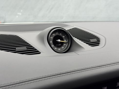 Used 2024 Porsche Cayenne Turbo GT AWD/4WD image 21