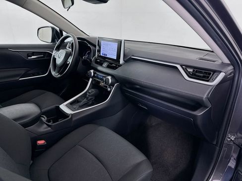 Certified 2025 Toyota RAV4 XLE image 28