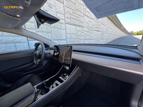Used 2020 Tesla Model 3 Standard Range RWD image 22