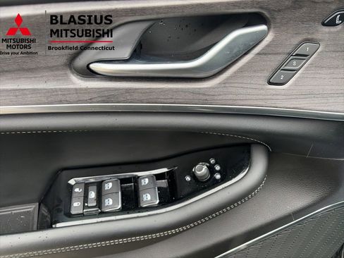 Used 2023 Jeep Grand Cherokee L Overland w/ Luxury Tech Group IV image 15