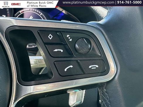 Used 2023 Porsche Cayenne Platinum Edition image 34