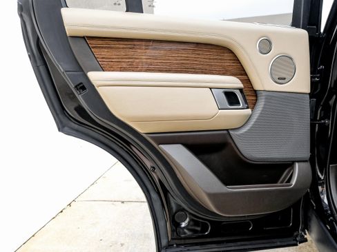 Used 2019 Land Rover Range Rover image 46