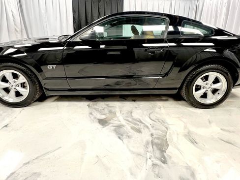 Used 2007 Ford Mustang GT Premium image 11