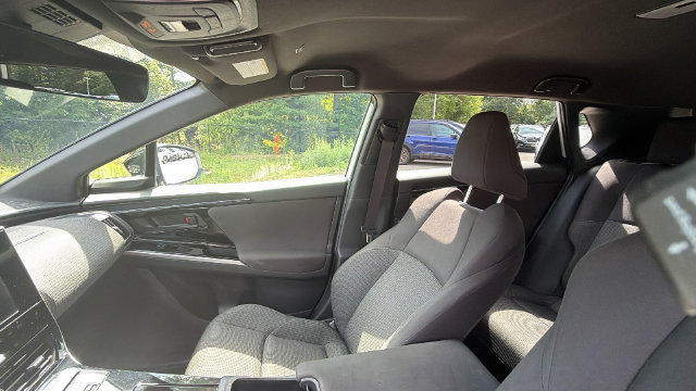 Used 2024 Subaru Solterra AWD/4WD image 33