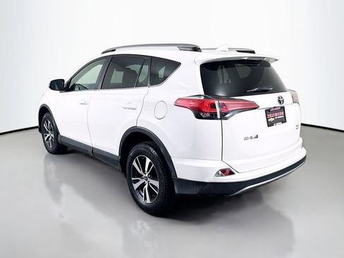 Used 2018 Toyota RAV4 XLE w/ Plus Extra Value Package AWD/4WD image 8