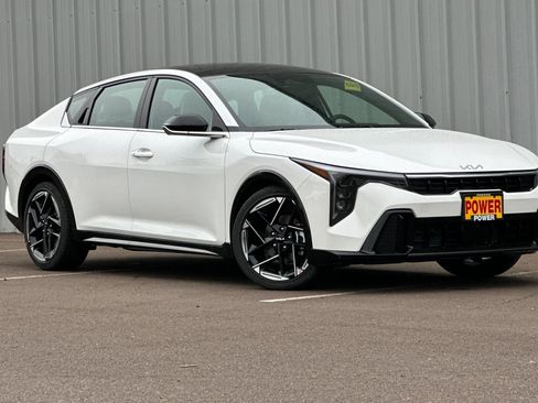 New 2026 Kia K4 GT-Line image 2