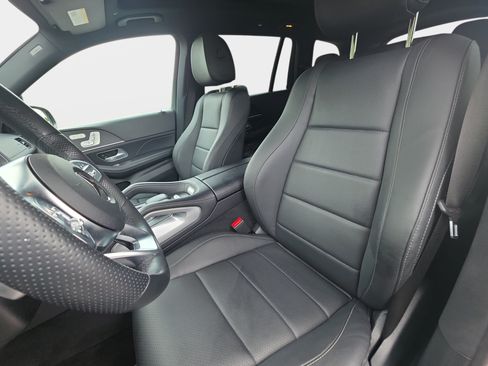Used 2023 Mercedes-Benz GLS 450 4MATIC image 17
