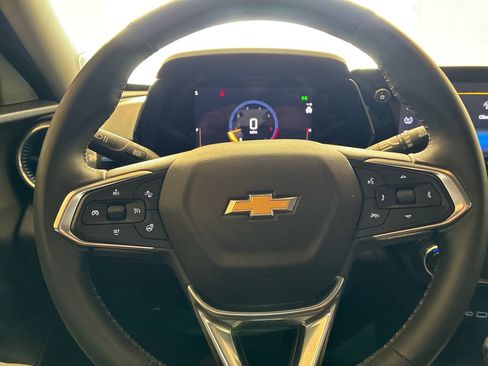 Used 2025 Chevrolet Trax LT w/ Driver Confidence Package FWD image 14