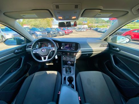 Used 2019 Volkswagen Jetta S image 16