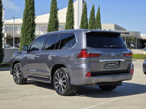 Certified 2020 Lexus LX 570 4WD w/ Luxury Package image 4