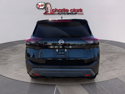 Used 2023 Nissan Rogue S FWD image 7