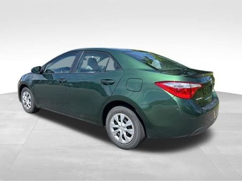Used 2015 Toyota Corolla LE FWD image 3
