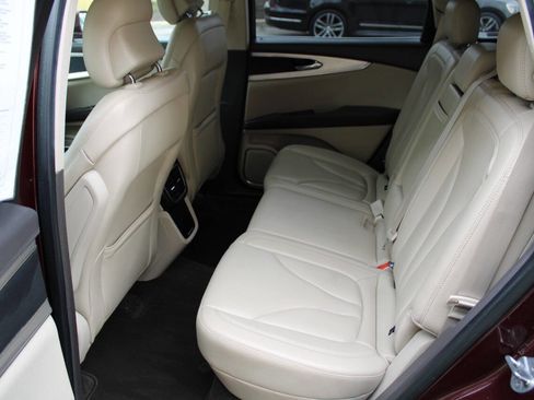 Used 2018 Lincoln MKX Premiere image 18