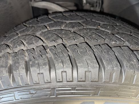 Used 2022 Chevrolet Tahoe Z71 w/ Off-Road Capability Package image 11