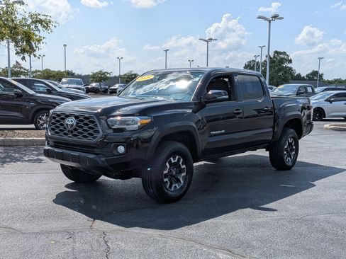 Certified 2023 Toyota Tacoma TRD Off-Road w/ TRD Premium Off Road Package AWD/4WD image 4