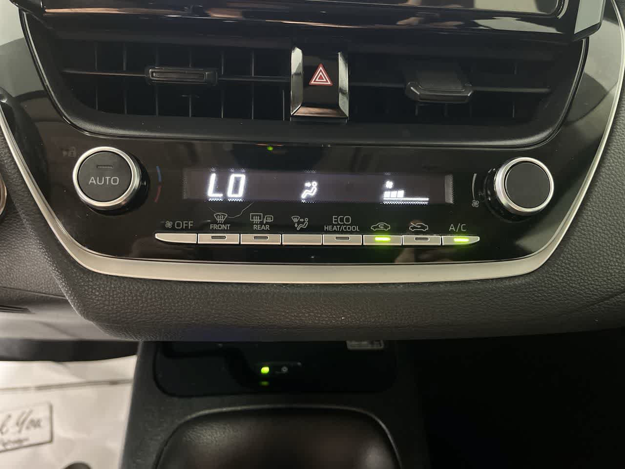 Used 2025 Toyota Corolla LE w/ LE Premium Package FWD image 19