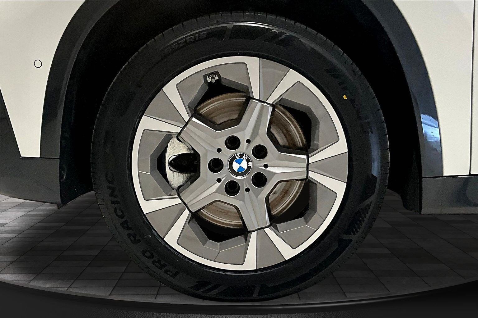 Used 2025 BMW X1 xDrive28i AWD/4WD image 33