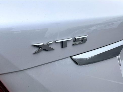 Used 2019 Cadillac XT5 Premium Luxury image 8