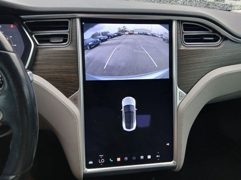 Used 2015 Tesla Model S 60 image 31