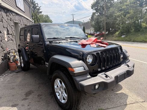 Used 2020 Jeep Wrangler Unlimited Sport S AWD/4WD image 4