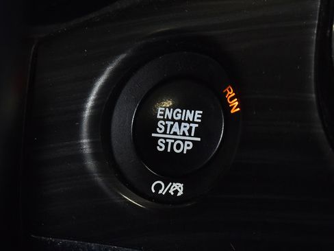 Used 2021 Jeep Grand Cherokee Limited w/ Trailer Tow Group IV AWD/4WD image 19