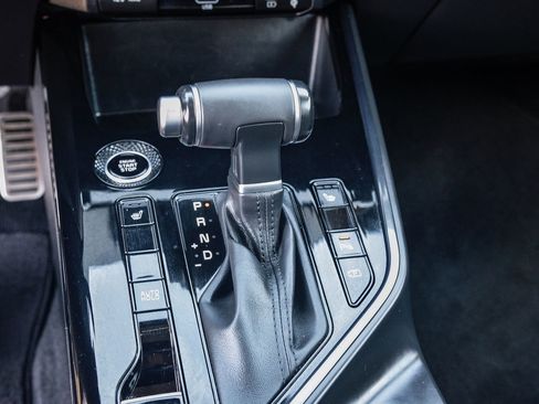 Used 2023 Kia Niro EX Touring image 29