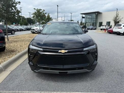 Used 2024 Chevrolet Blazer EV LT AWD/4WD image 2