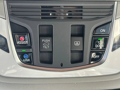 Used 2021 Acura RDX AWD w/ Technology Package image 22
