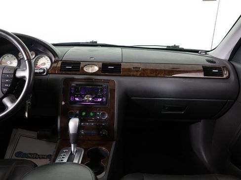 Used 2005 Ford Five Hundred Limited image 29