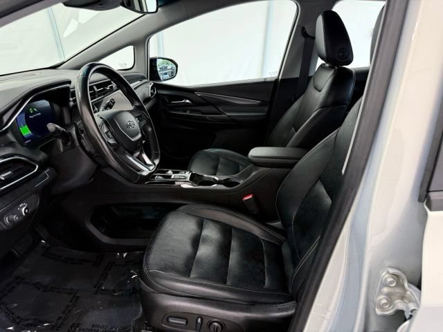 Used 2022 Chevrolet Bolt LT w/ Infotainment Package FWD image 11
