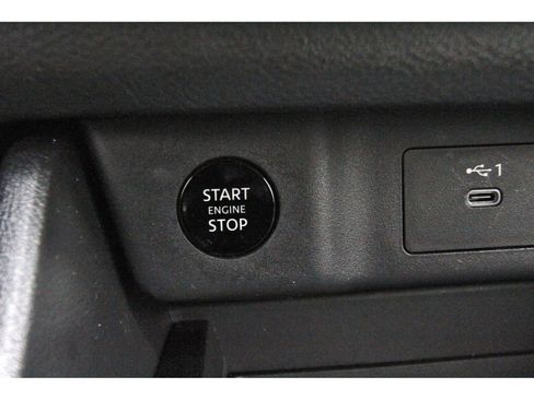 Used 2025 Nissan Rogue SV image 25