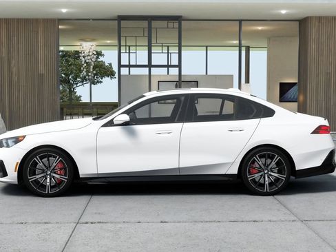 New 2027 BMW 530i xDrive w/ M Sport Package AWD/4WD image 4