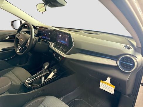 New 2026 Chevrolet Trax LT w/ Driver Confidence Package image 28