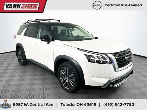 Certified 2023 Nissan Pathfinder SL w/ SL Premium Package AWD/4WD image 1