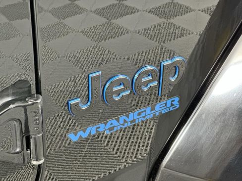 Used 2021 Jeep Wrangler Unlimited Sahara image 20