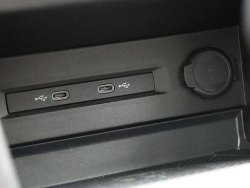 Used 2022 Volkswagen Taos SE image 26