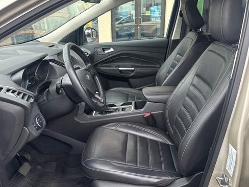 Used 2018 Ford Escape SEL image 10