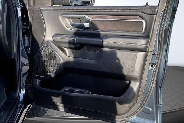 Used 2026 RAM 1500 Laramie AWD/4WD image 28