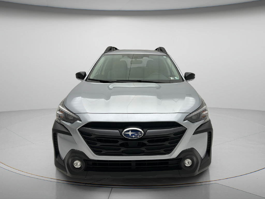 Used 2025 Subaru Outback Premium AWD/4WD image 2