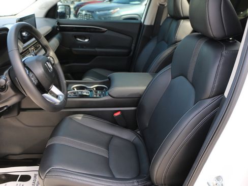 Used 2025 Honda Pilot Touring image 30