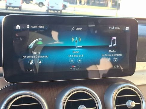 Used 2022 Mercedes-Benz GLC 300 4MATIC image 16