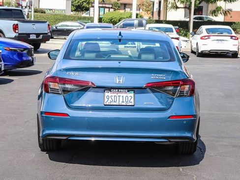 Certified 2025 Honda Civic Sport image 12