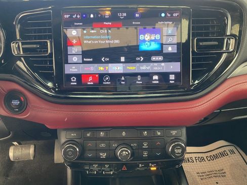 Used 2021 Dodge Durango R/T w/ Blacktop Package AWD/4WD image 27